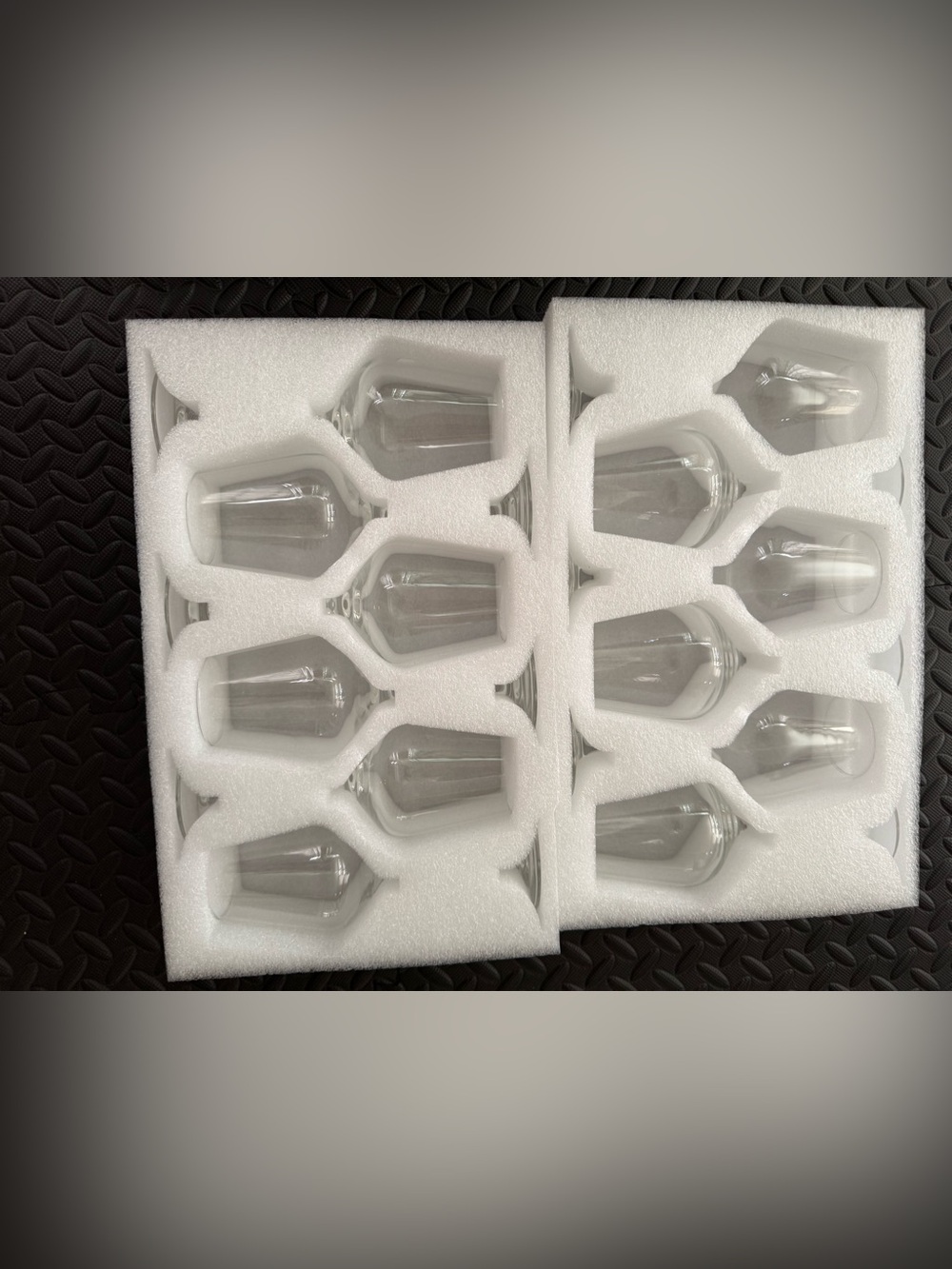 Set of crystal Wine Glasses - NWT (12 pcs) 12oz